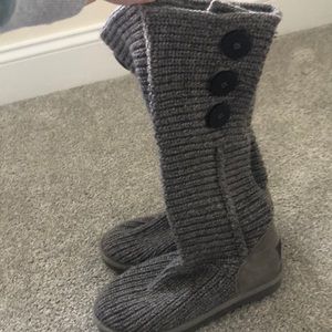 Grey knit Ugg’s